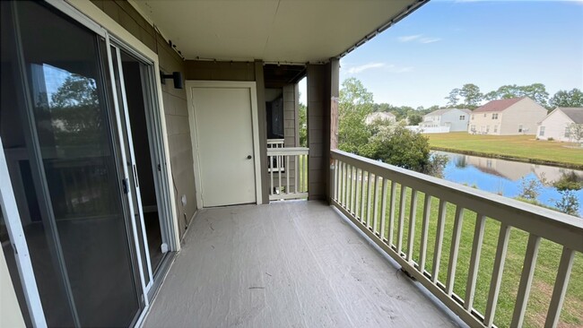 Building Photo - 2 bedroom/2 bath condo in Myrtle Greens, C...