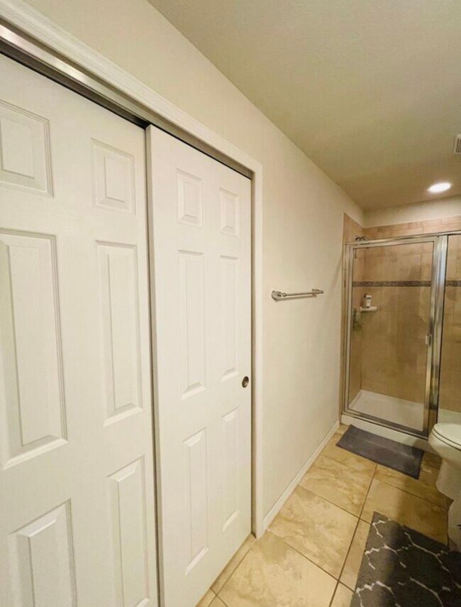 Building Photo - 8837 Turnstone Haven Pl
