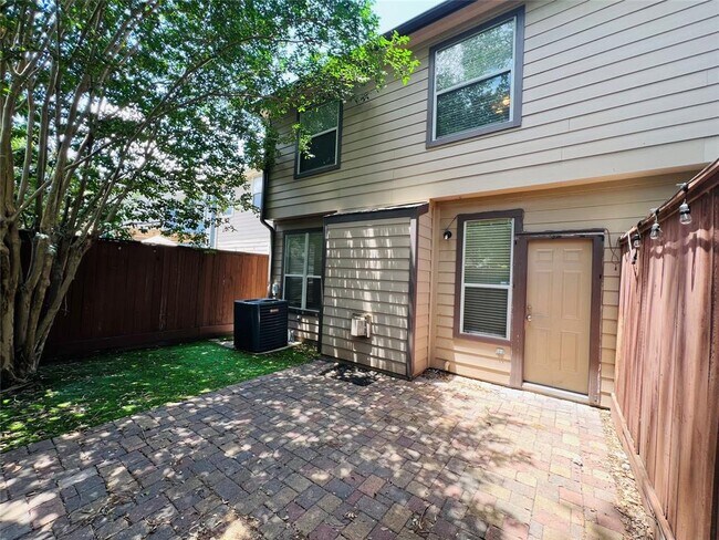 Building Photo - 5413 Kiam St