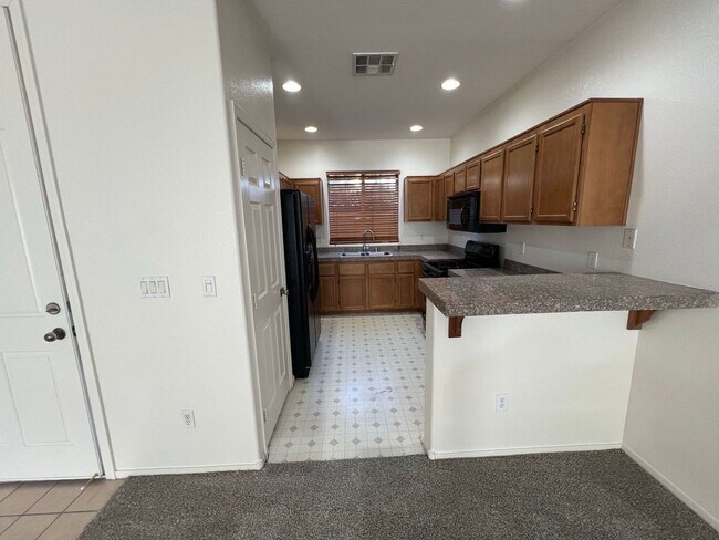 Building Photo - 4289 S Sugar Dr