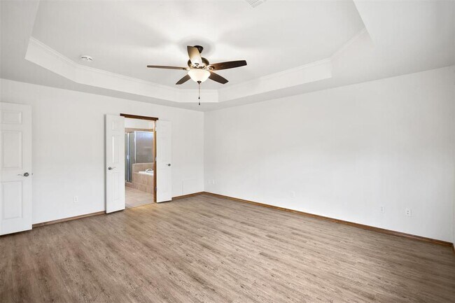 Building Photo - 2124 Trailwood Rd