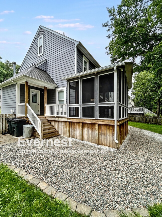 Building Photo - 5505 Chestnut Bluff Rd