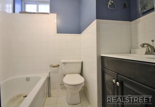 Building Photo - NO FEE! NEW 3 BED 2 Bath in Crown Heights Limestone!