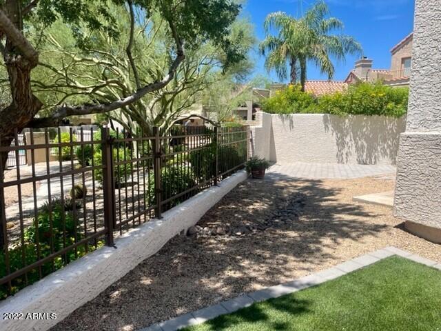 Building Photo - 7533 E Camino Real