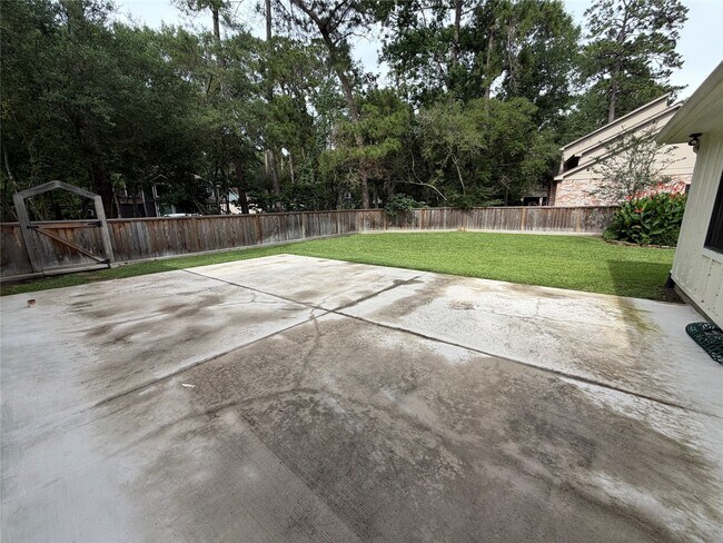 Building Photo - 2 Bayleaf Ln