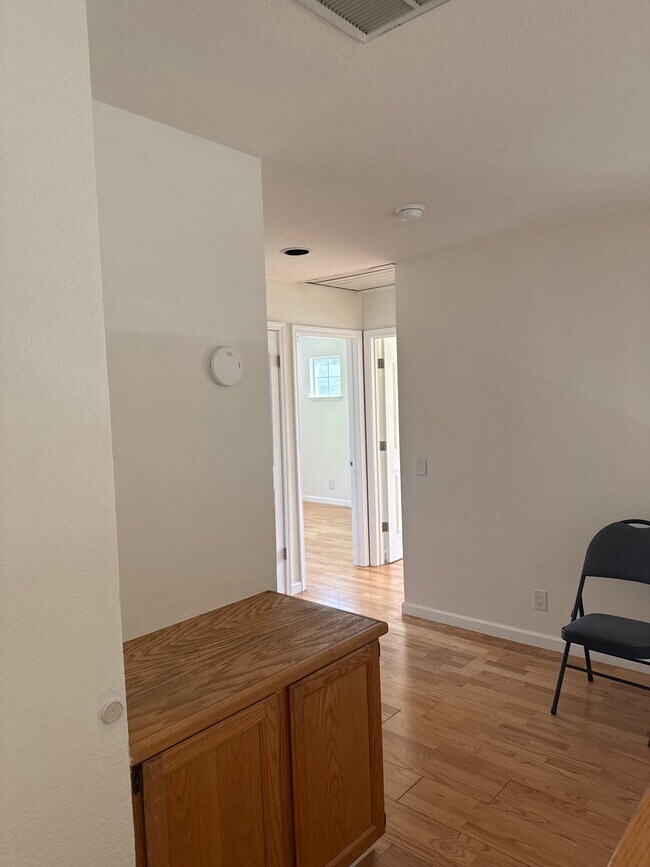 Building Photo - 8247 Derbyshire Cir
