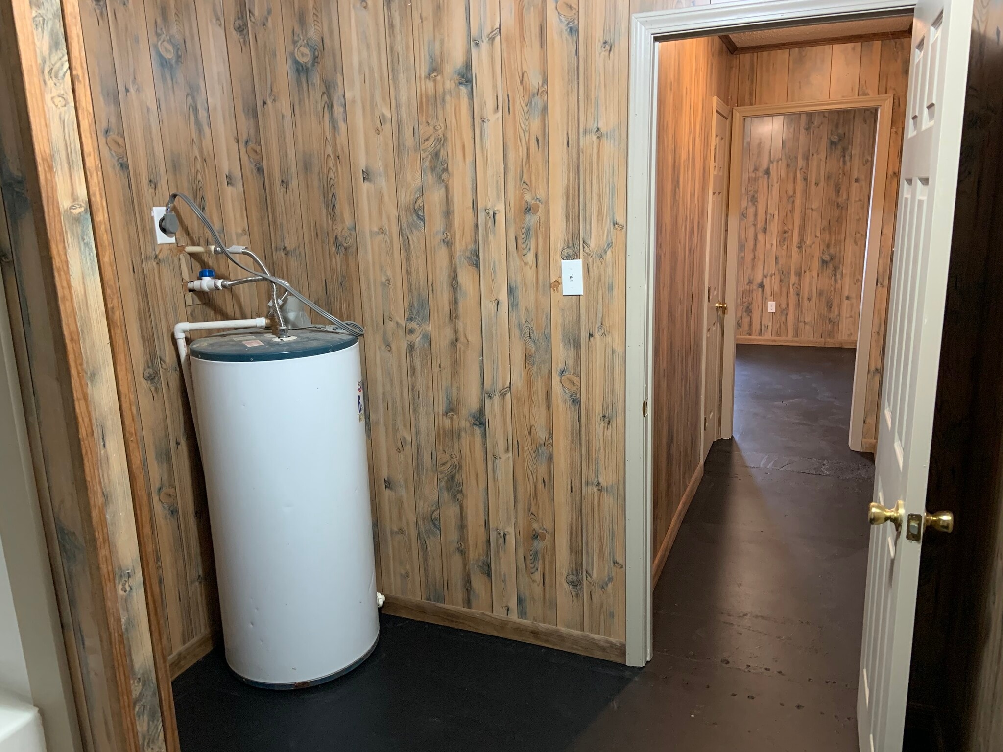 Building Photo - 614 N 13th Ave