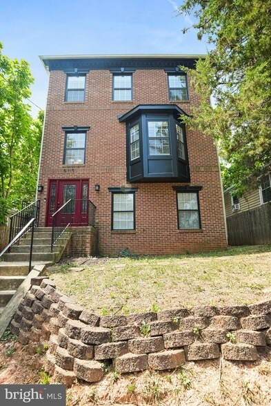 Building Photo - 5115 Bass Pl SE