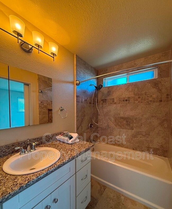 Building Photo - 161 Pebble Pl