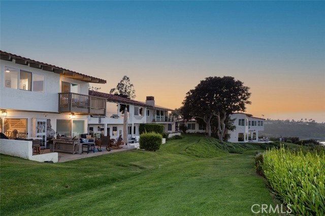 Building Photo - 2165 Vista Entrada Vis