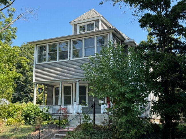 Building Photo - 190 Waite St