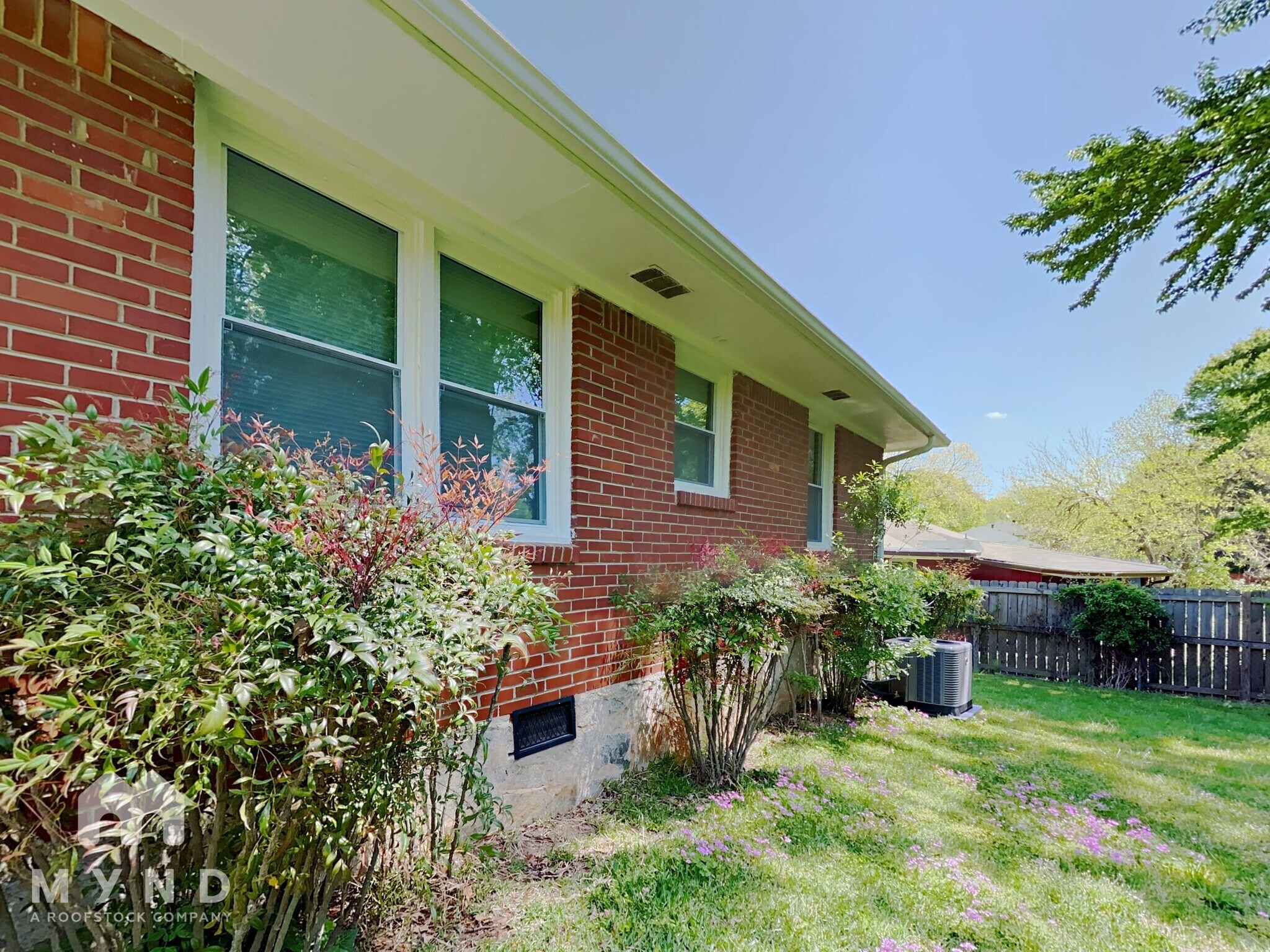 Building Photo - 837 Northview Dr