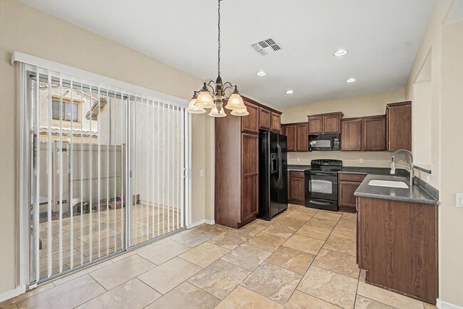 Building Photo - 26616 N Babbling Brook Dr