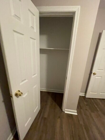 1st Bedroom closet - 9224 Robin Rd