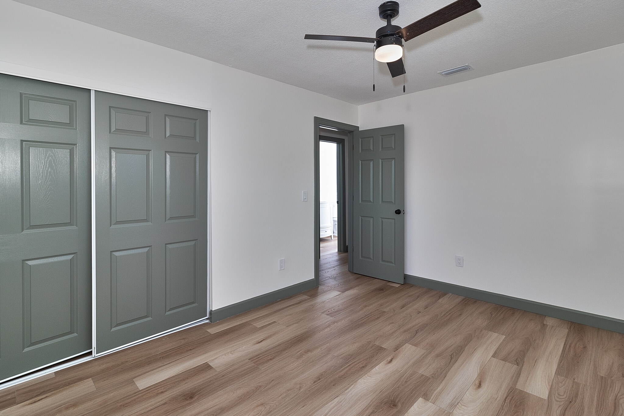 Building Photo - 508 91st Ave N