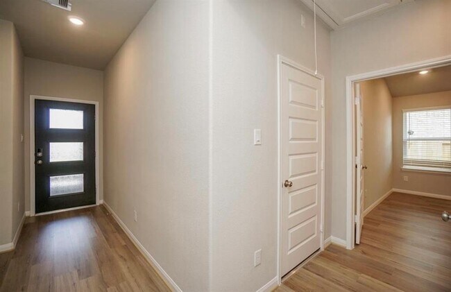 Building Photo - 21607 Blue Sapphire Ct