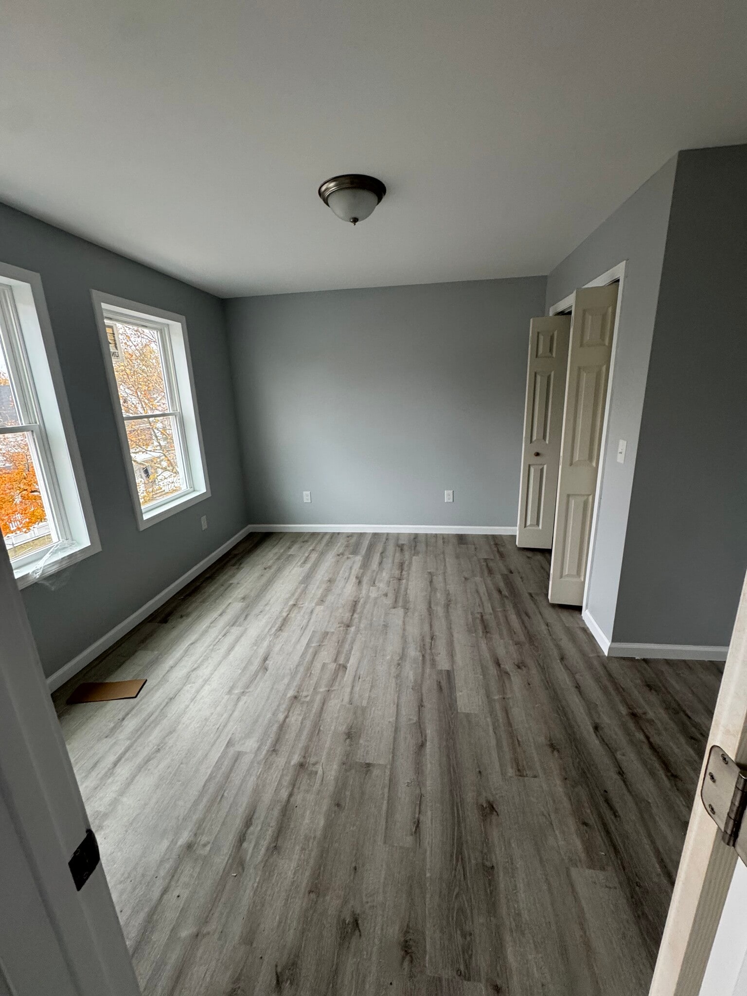 Building Photo - 240 College St