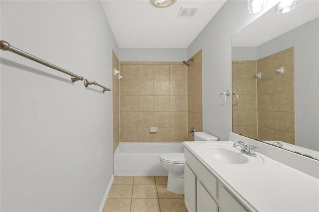 Building Photo - 932 Peach Ln
