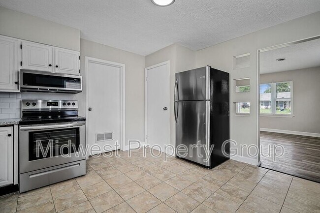 Building Photo - 7 St George Ct