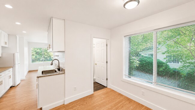 Building Photo - Black Mountain Garage Apartment- One occupant only! 6 Month Lease!