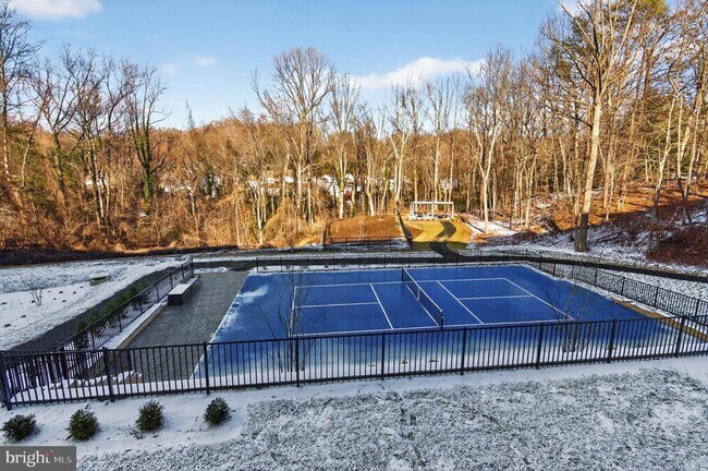 Building Photo - 76 Old Mill Bottom Rd N