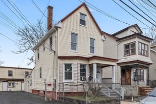 Building Photo - 275 Clinton Pl