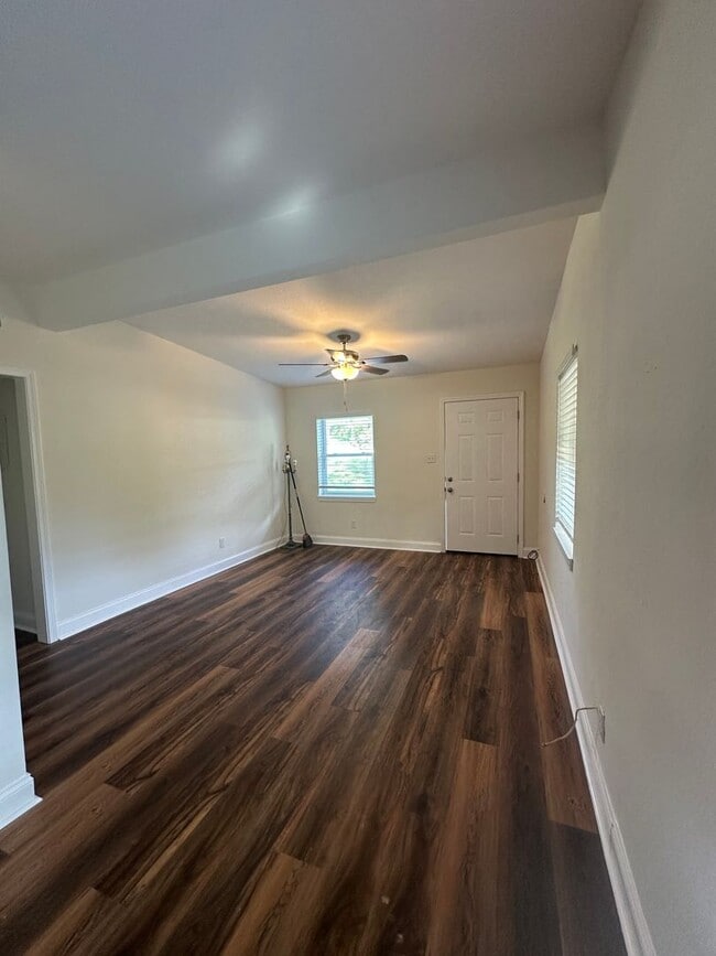 Building Photo - Newly remodeled 4 bedroom 2 bath Available...