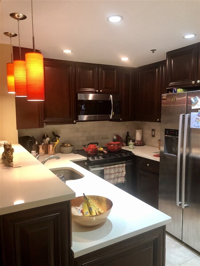 Building Photo - 1 2nd St