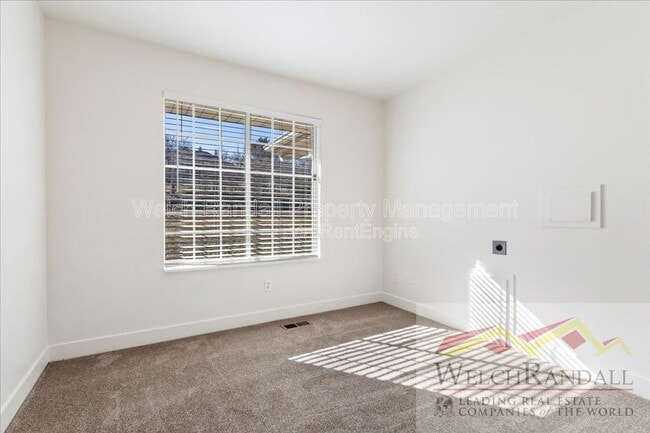 Building Photo - 660 Woodland Hills Dr