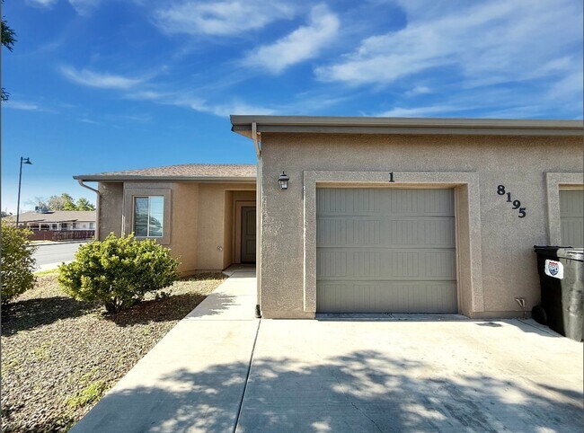 Building Photo - 8195 E Ashley Dr