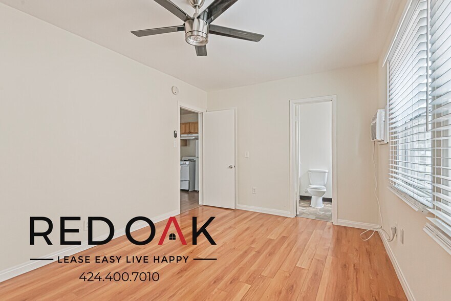 Building Photo - 615 N Rossmore Ave