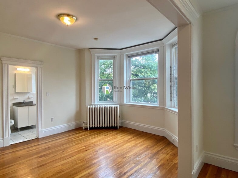Building Photo - 1292 Commonwealth Avenue
