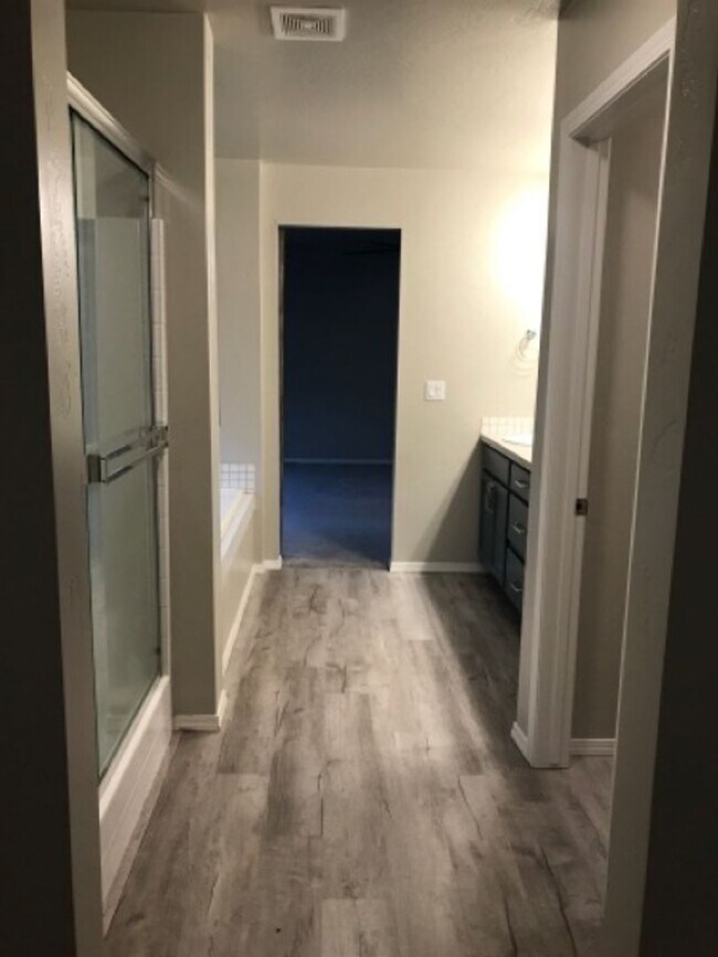 Building Photo - 788 Pronghorn Dr