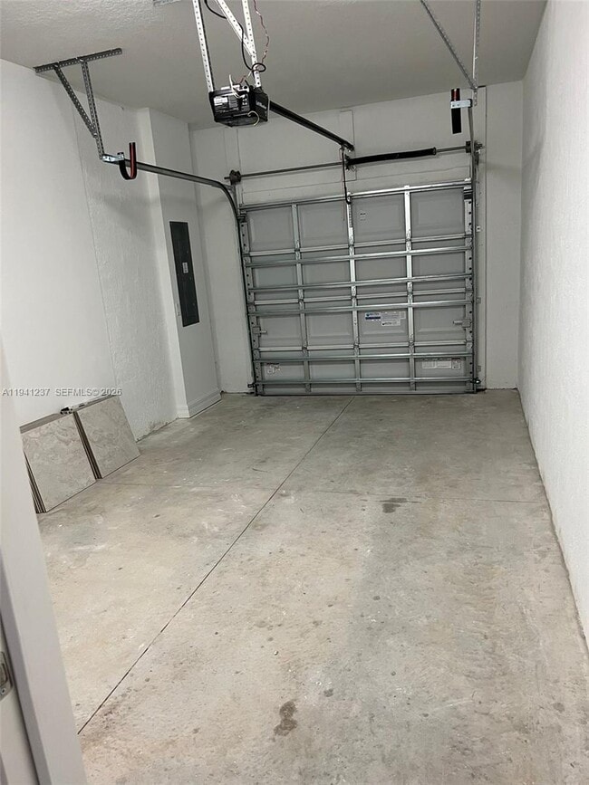 Building Photo - 6121 Rancho Ln