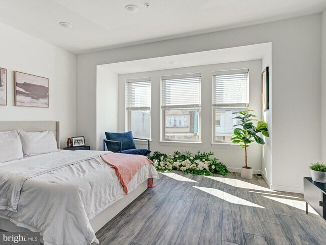 Building Photo - 1931 Colonial St