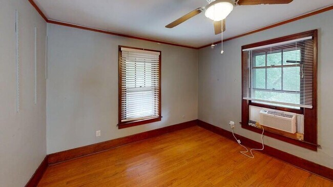 Building Photo - 815 Dewey-815DEW