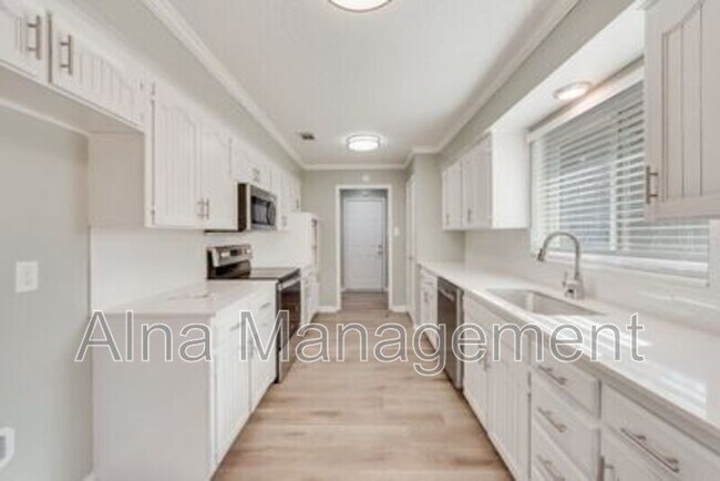 Building Photo - 614 Kingsbridge Dr