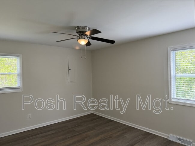 Building Photo - 1117 Van Wert St