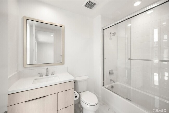 Building Photo - 164 Apron