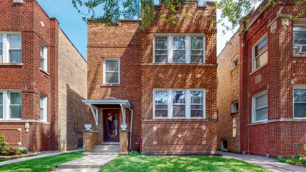 Building Photo - 4839 N Kenneth Ave