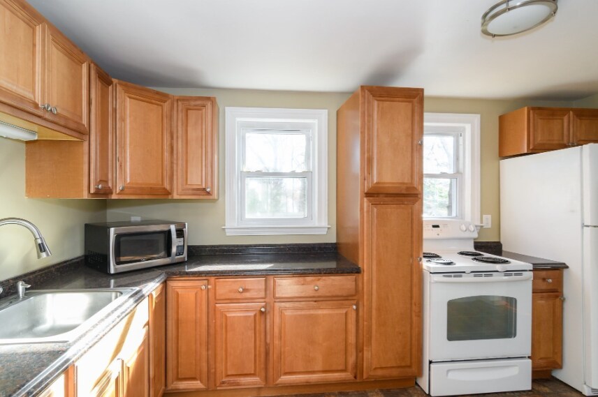 Building Photo - 7 Ferndale Rd