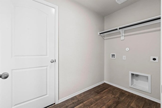 Building Photo - 14409 Sugar Pines Dr