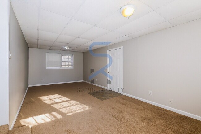 Building Photo - Move in before December 31st and get $100 OFF your rent for the first 3 months — PLUS a $250 Amaz...
