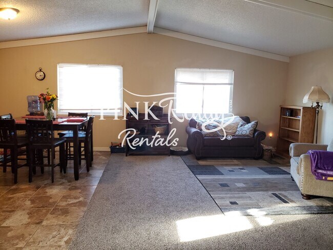 Building Photo - 104 Patchwork Ct