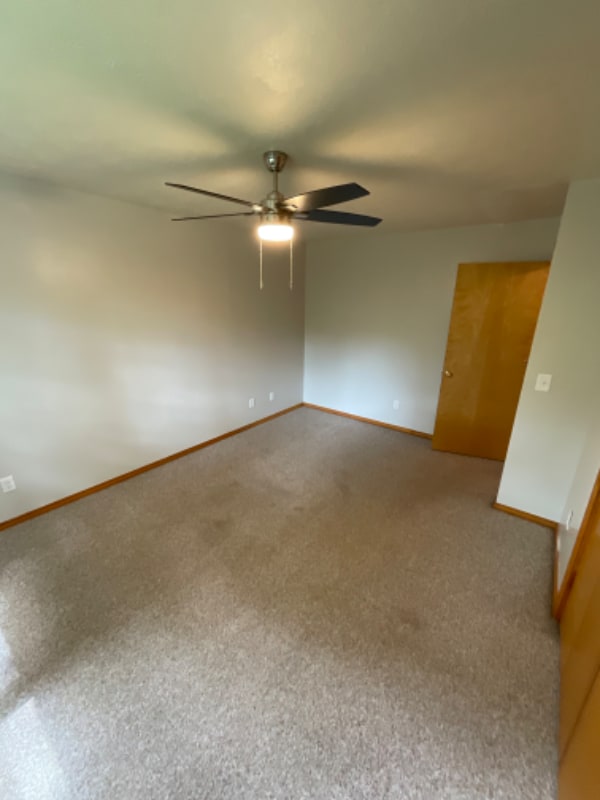 Building Photo - 416 E Hillside Dr