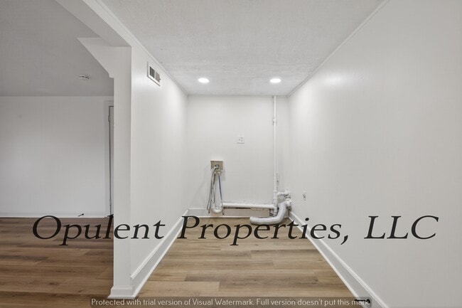 Building Photo - 1216 Stevens Ave NE