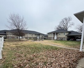 Building Photo - 1315 Main St