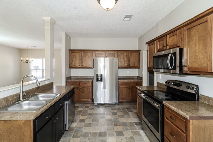 Building Photo - 4260 Markston Dr