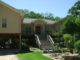 Building Photo - 13002 S Moss Creek Dr