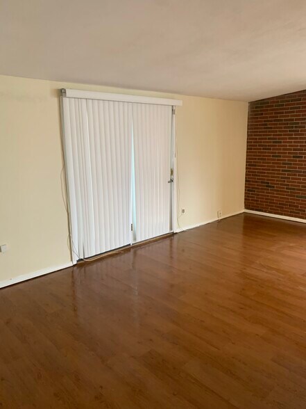 Building Photo - 8465 January Ave